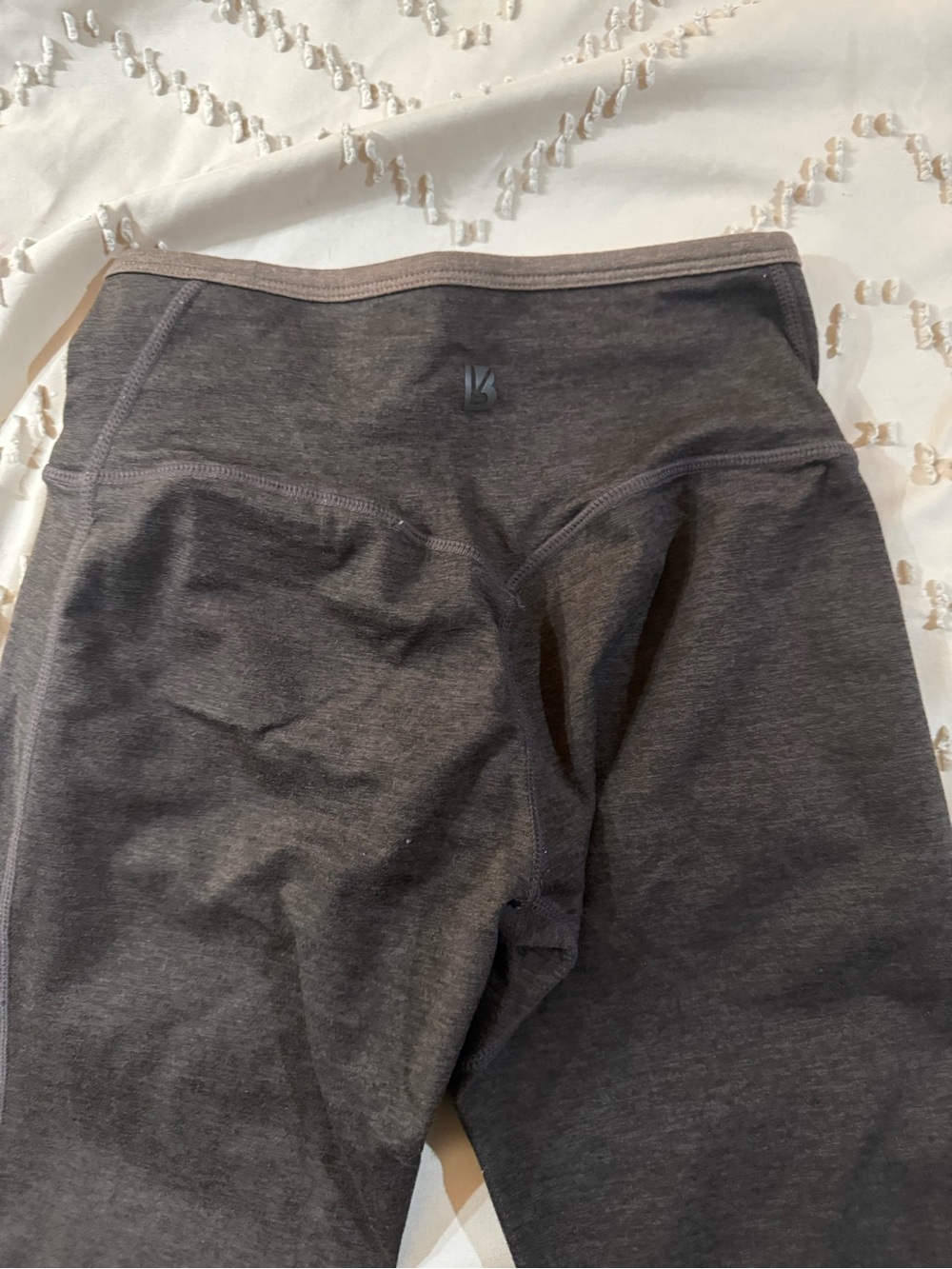 Buffbunny Cross waist Leggings in Cold Brew - Picture 3 of 3